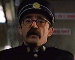 Alex Angulo en �Carne Tr&eacute;mula�