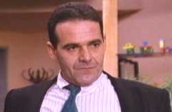 &Aacute;ngel de Andr&eacute;s L&oacute;pez en �Mujeres al borde de un ateque de nervios�