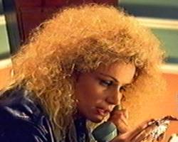 Francesca Neri en �Carne Tr&eacute;mula�